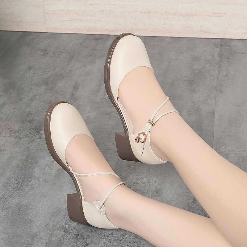 Zapatos de tacón medio redondo - Bandage reseña y precio