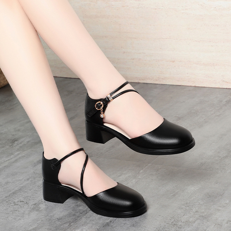 Zapatos de tacón medio redondo - Bandage reseña y precio